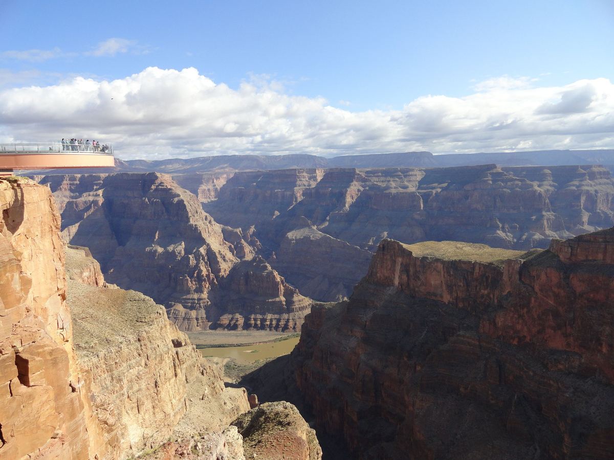 Summer scene at Grand Canyon West Skywalk